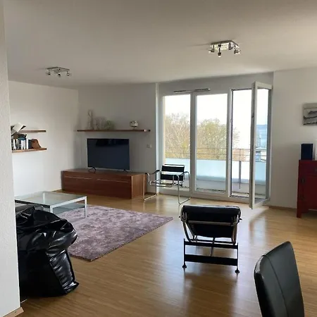 View Schiffstrasse *